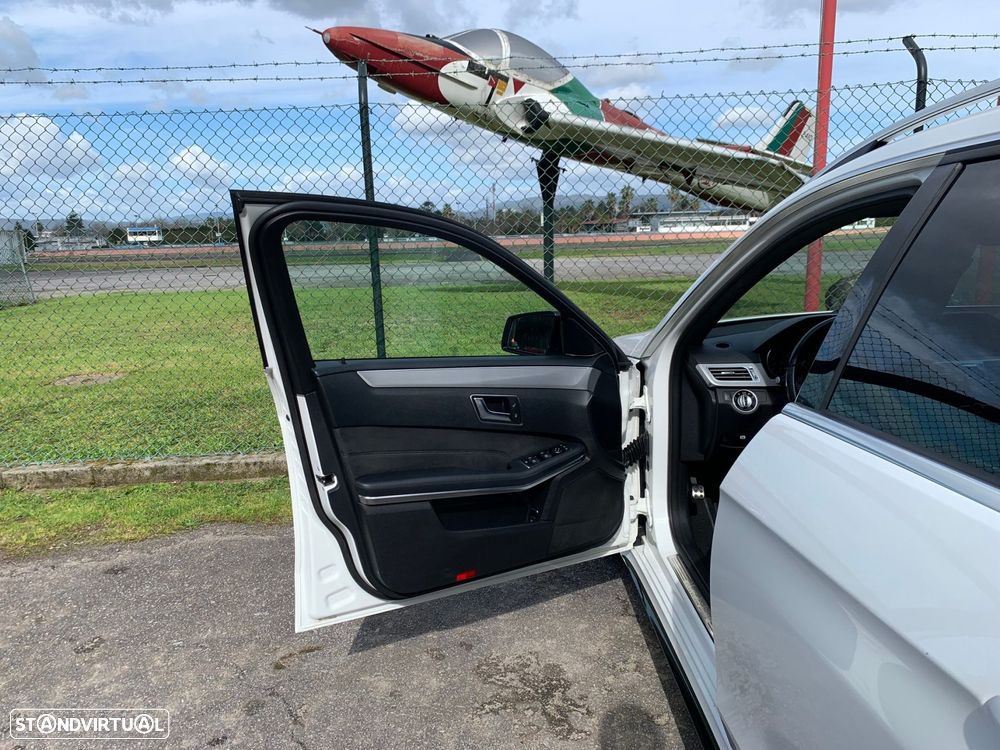 Mercedes-Benz E 220 BlueTEC Avantgarde Auto. - 43