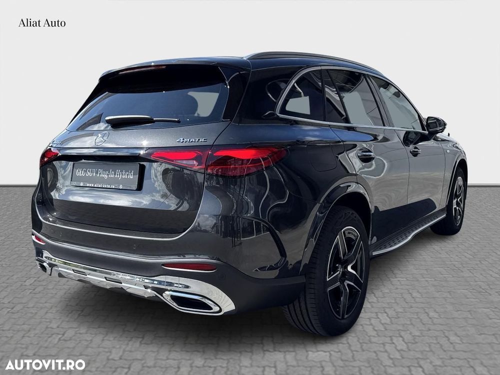 Mercedes-Benz GLC 300 e 4MATIC - 4