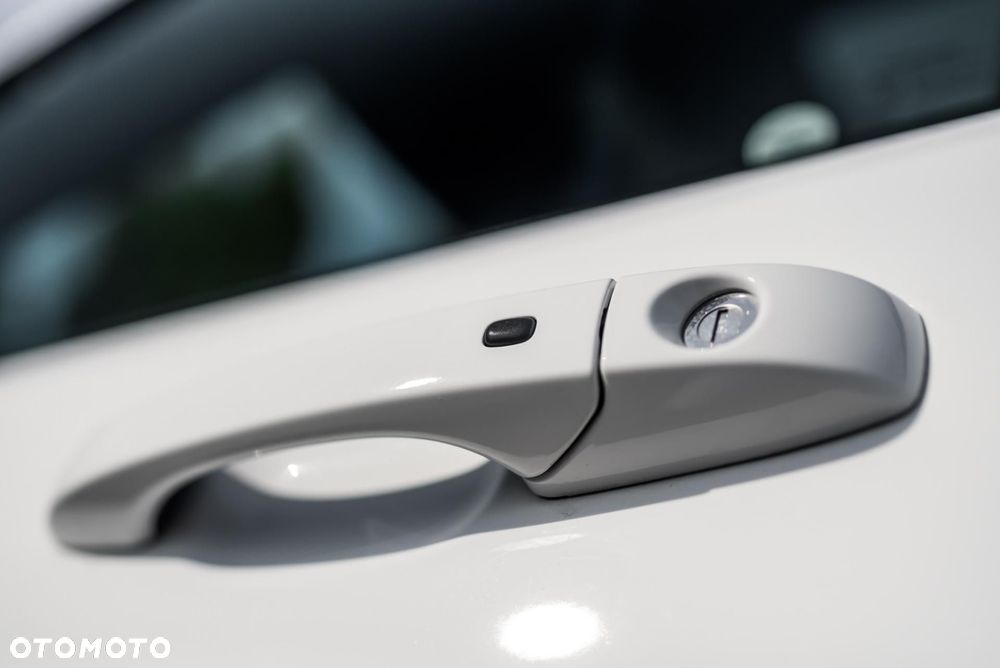 Jeep Grand Cherokee - 38