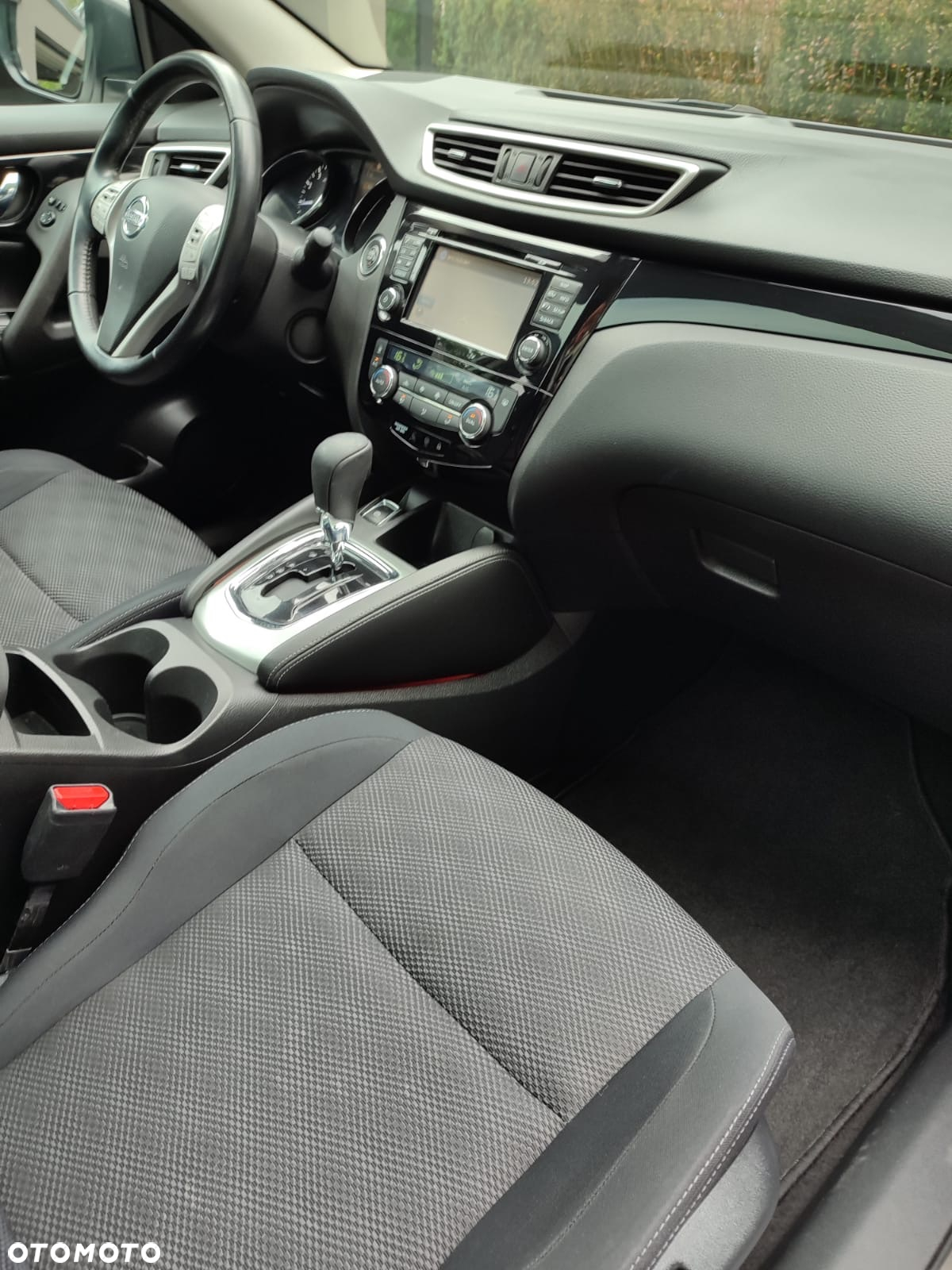 Nissan Qashqai 1.2 DIG-T Tekna Xtronic - 29