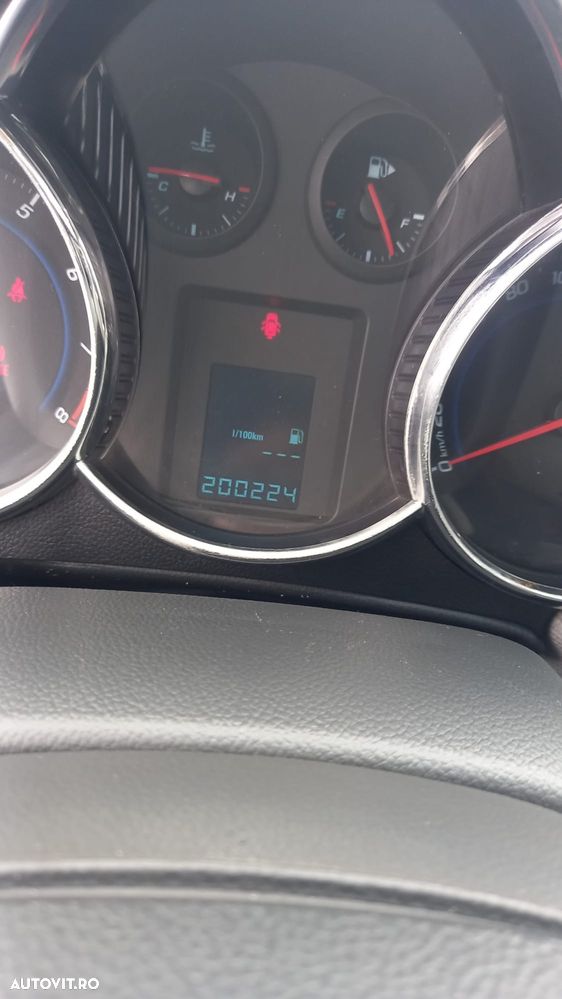 Chevrolet Cruze 1.8 Ecotec LT+ - 16