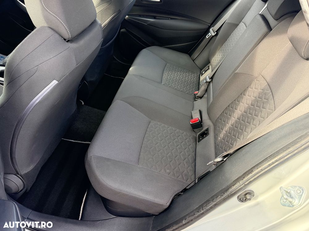 Toyota Corolla 1.8 HSD Dynamic - 17