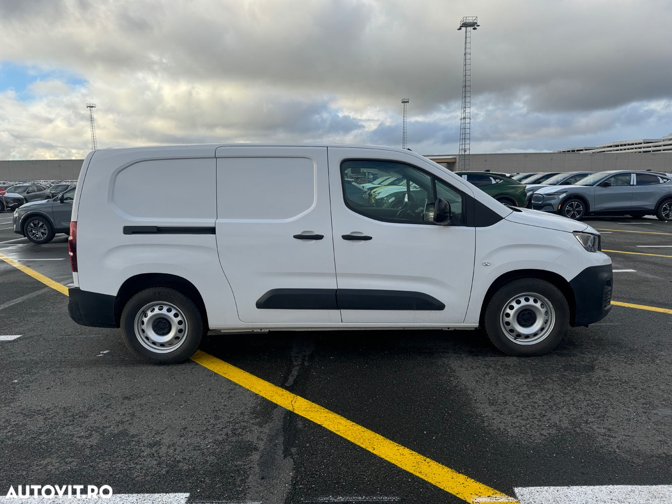 Peugeot E-Partner - 4