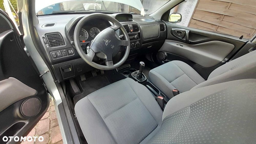 Mitsubishi Space Star - 6