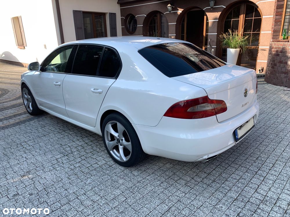 Skoda Superb 2.0 TDI Family - 22