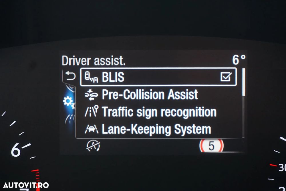 Ford Focus 1.0 EcoBoost Titanium - 11