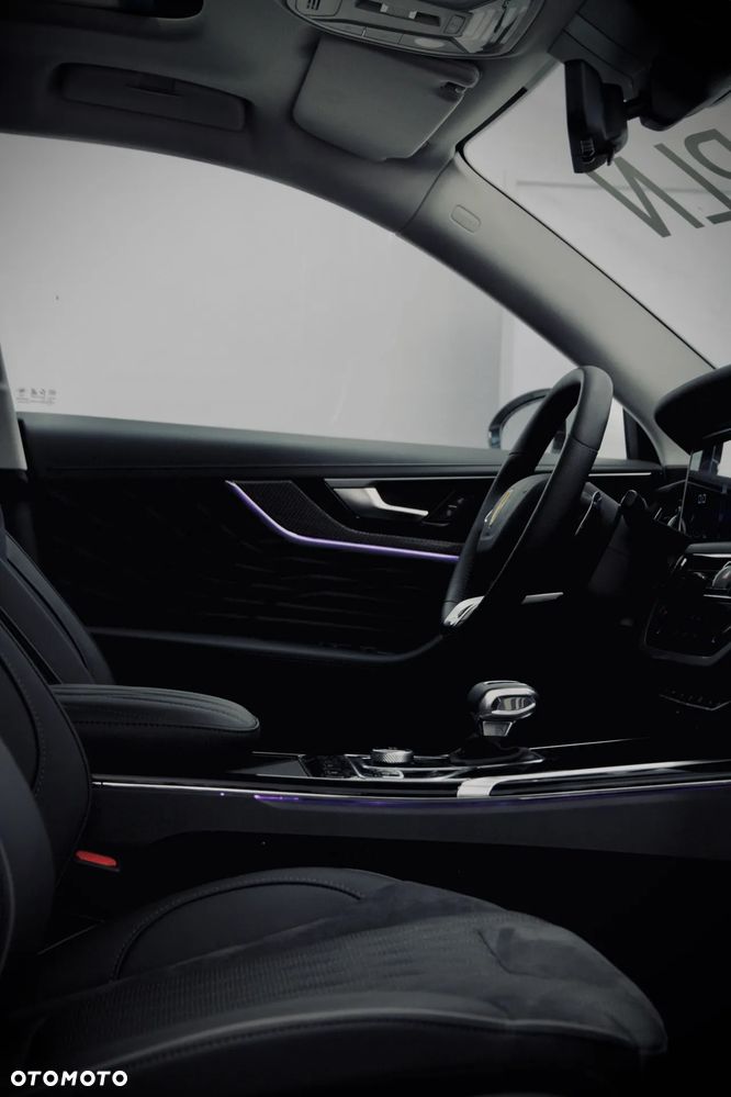 Hongqi HS5 2.0T AWD - 7