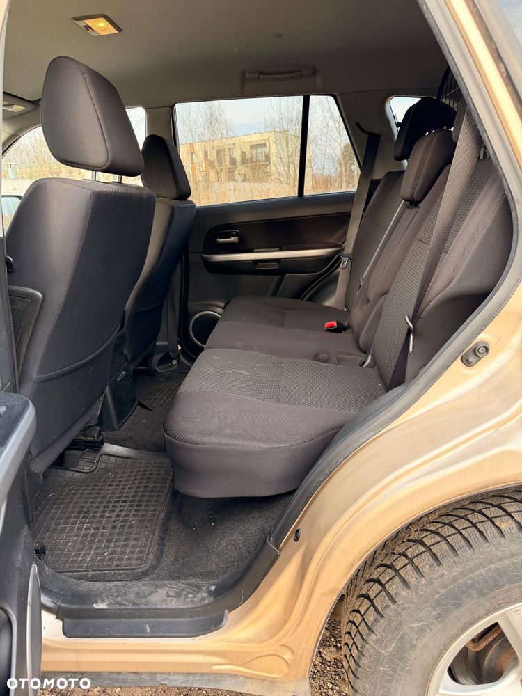 Suzuki Grand Vitara 2.4 Premium EU5 - 7