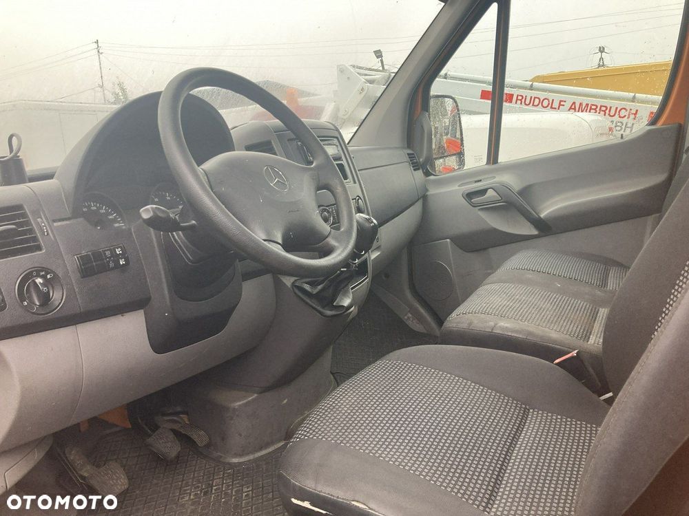 Mercedes-Benz Sprinter - 8