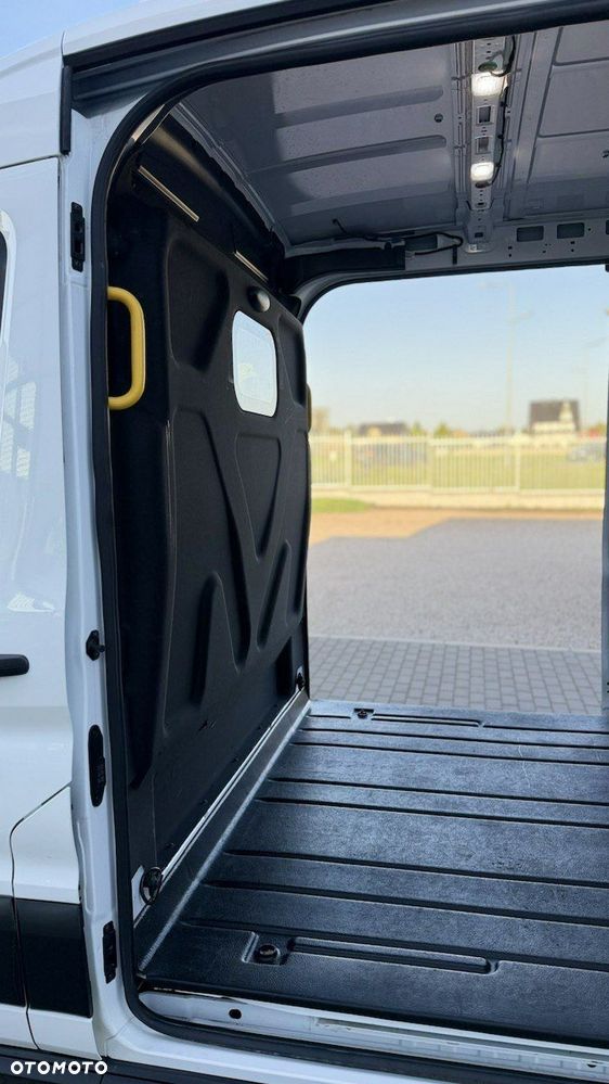 Ford Transit - 18