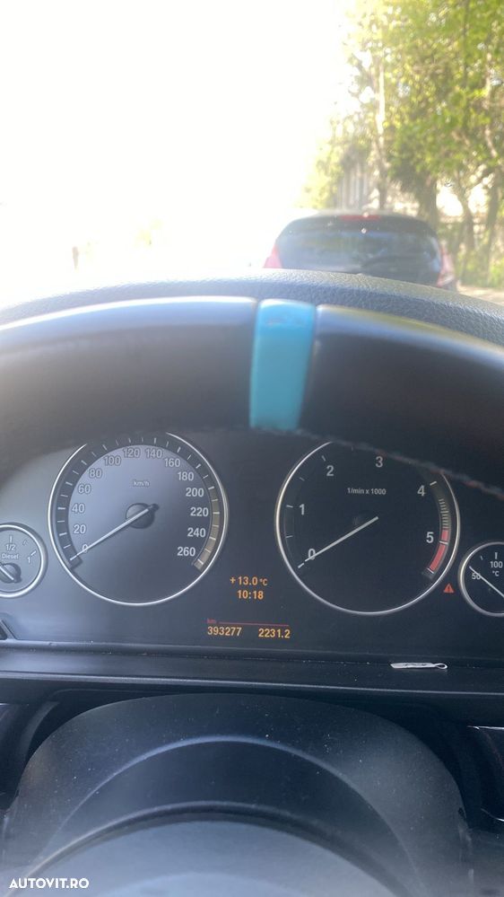 BMW Seria 5 520d - 12