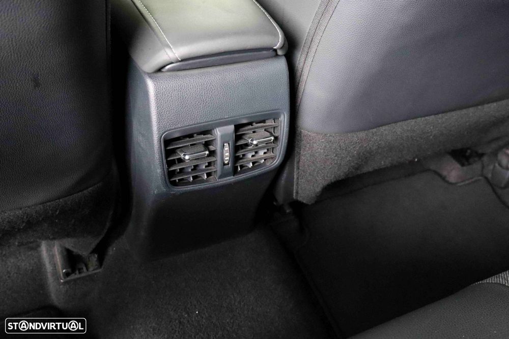 Toyota Corolla Touring Sports 1.8 Hybrid Comfort+P.Sport - 38