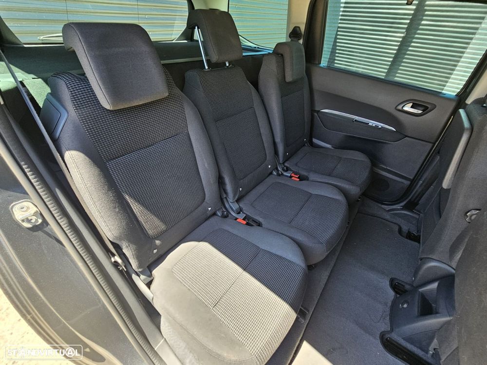 Peugeot 5008 1.6 BlueHDi Style - 21