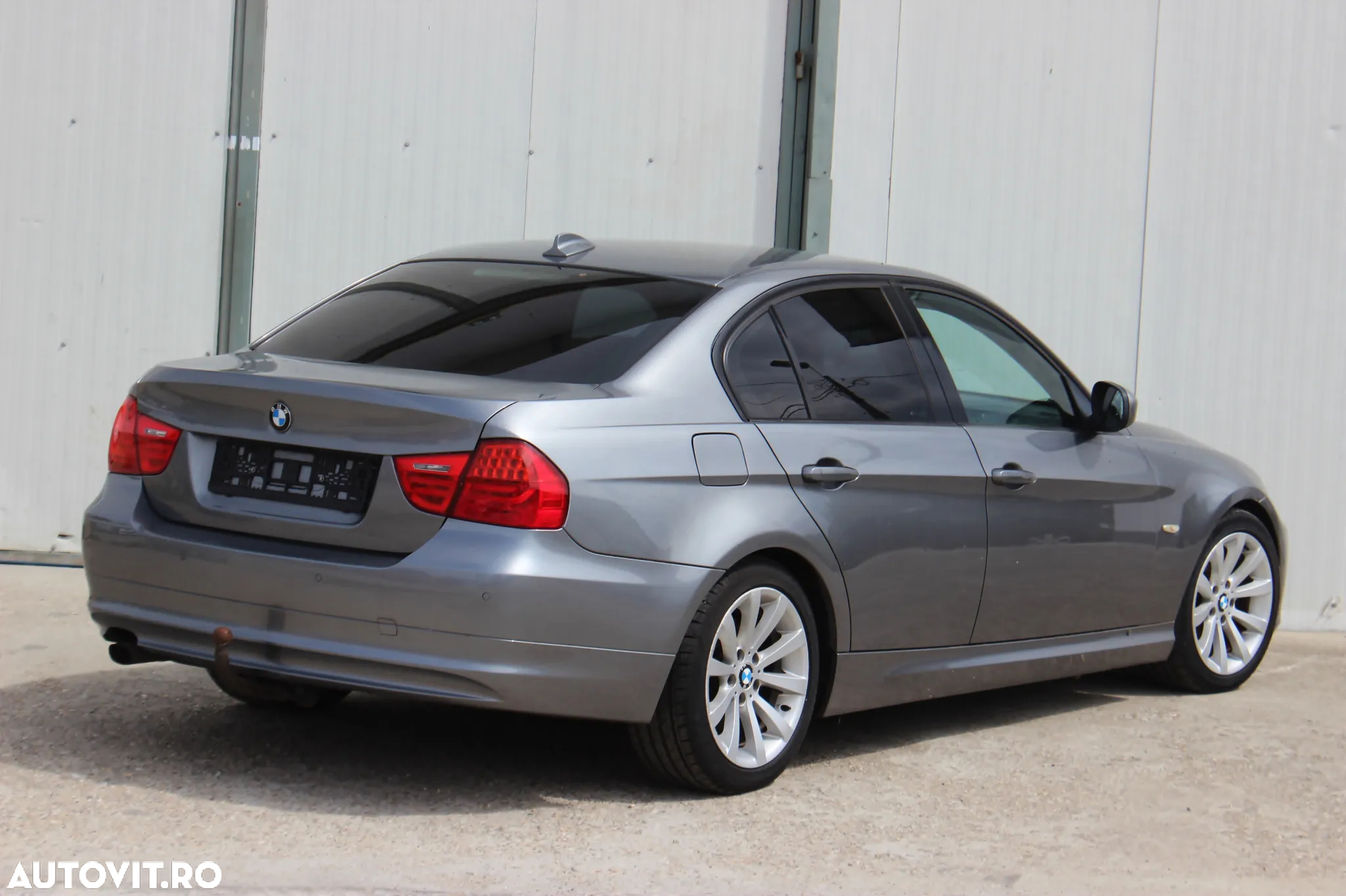 BMW Seria 3 320i - 3