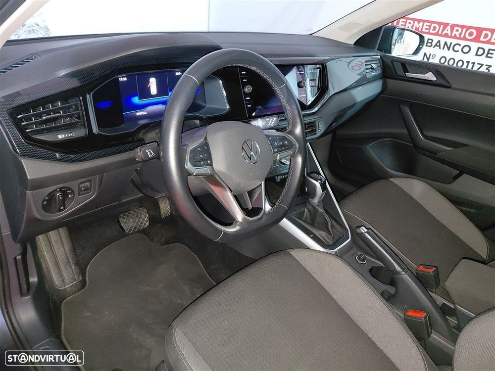VW Polo 1.0 TSI Urban DSG - 12