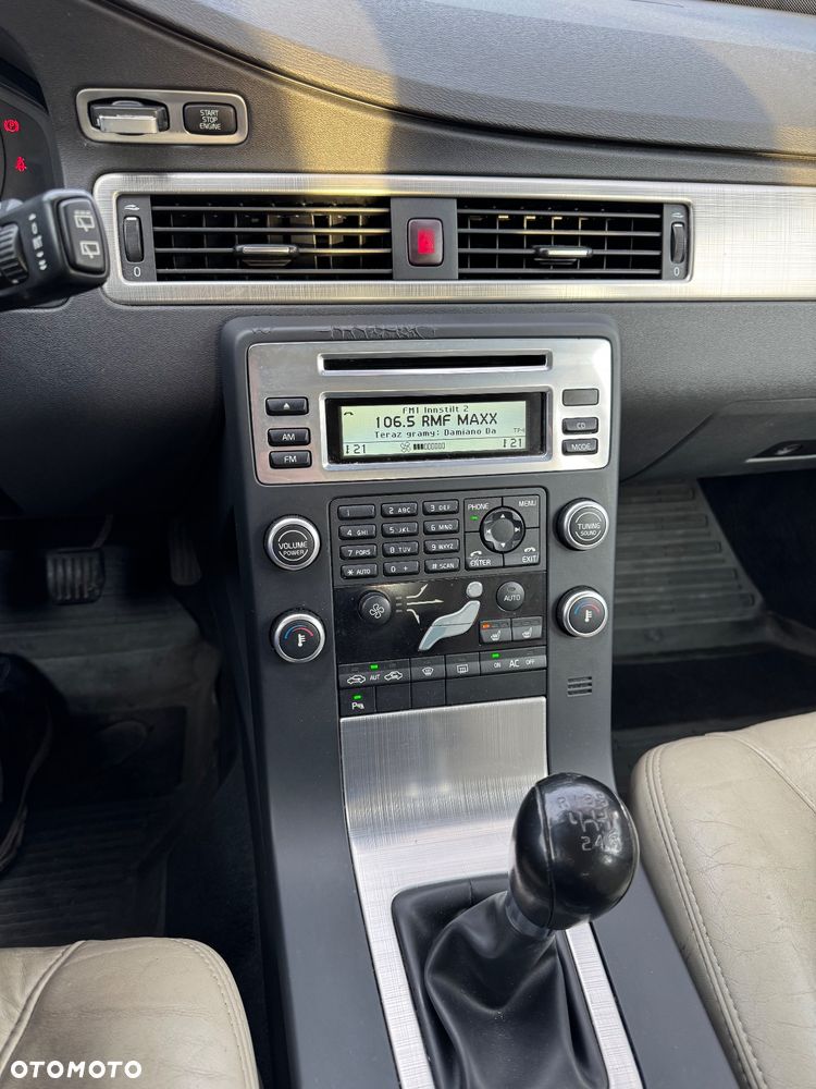 Volvo V70 2.0D Summum - 21