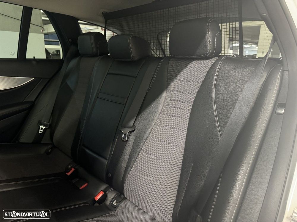 Mercedes-Benz E 220 d 4-Matic All Terrain Avantgarde + — fotografia 32