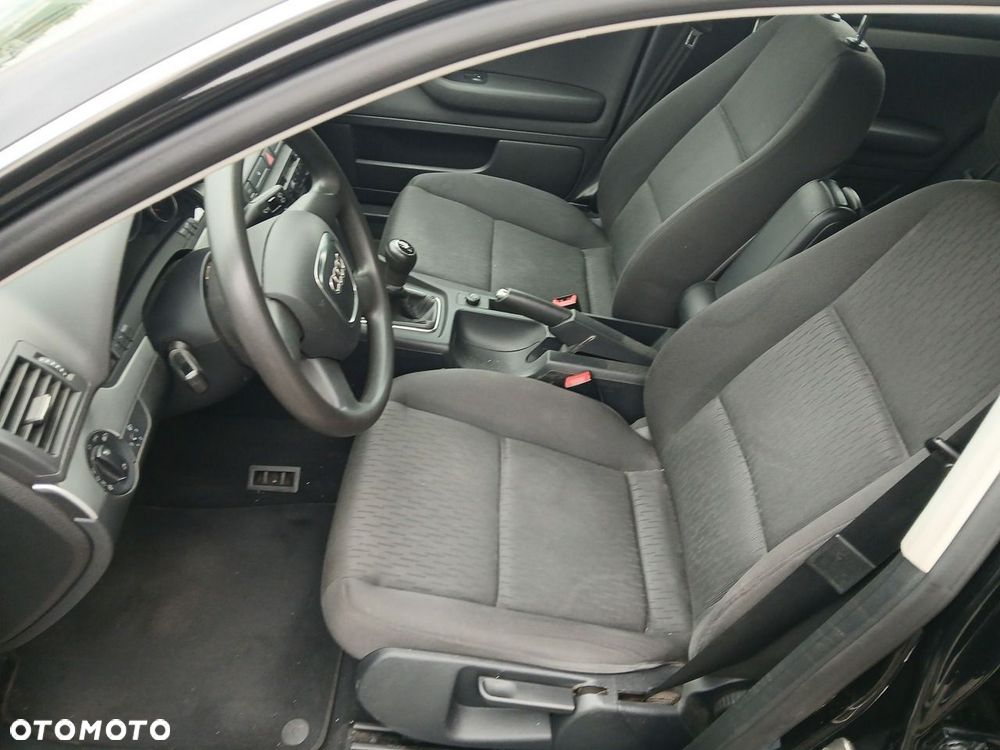Audi A4 Avant 1.6 - 10