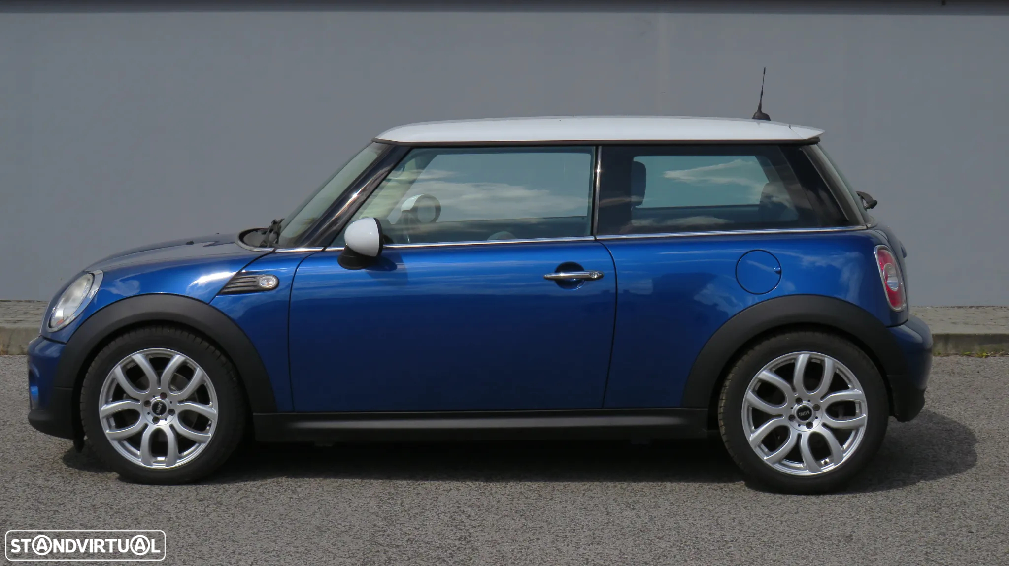 MINI 3 Portas Cooper D - 3