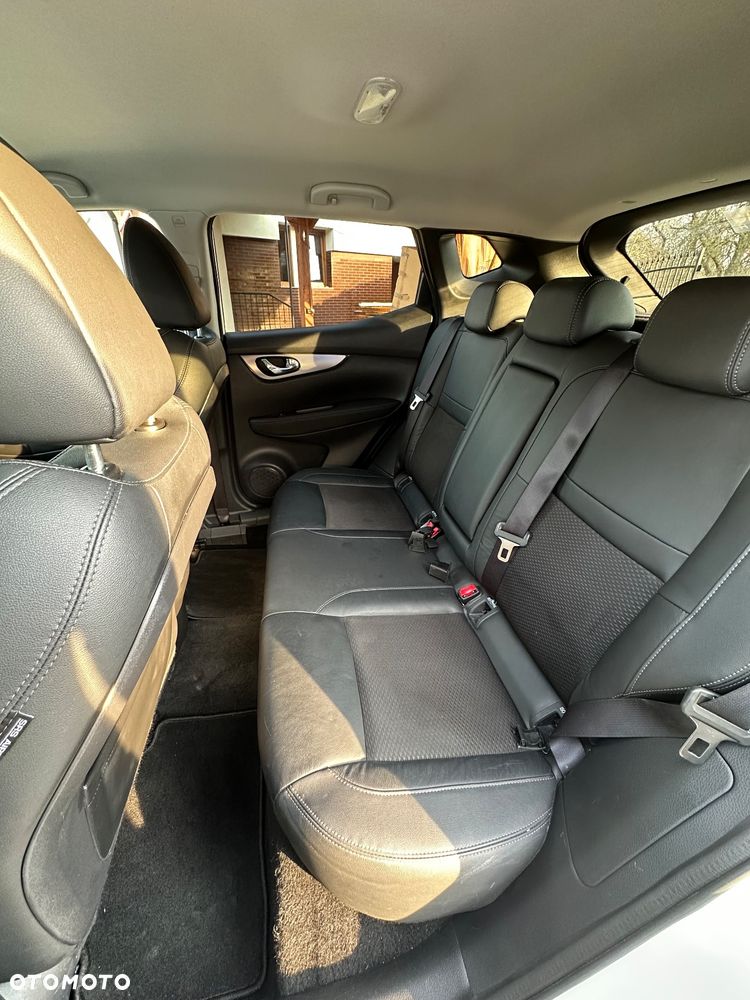 Nissan Qashqai 1.3 DIG-T Tekna DCT - 28