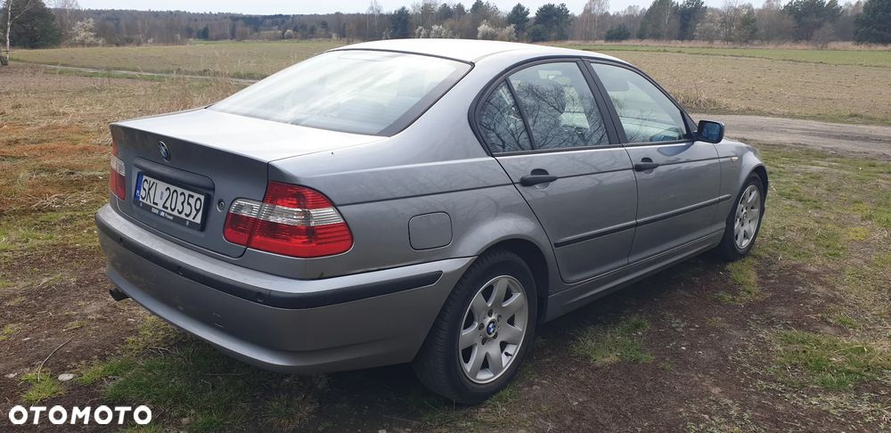 BMW Seria 3 318i - 3