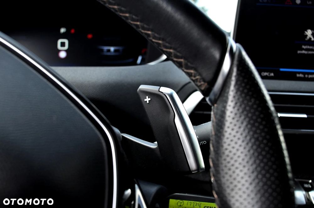 Peugeot 3008 1.2 PureTech Allure S&S EAT6 - 36