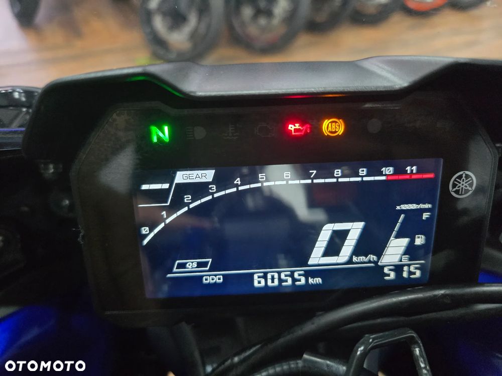 Yamaha R7 - 5