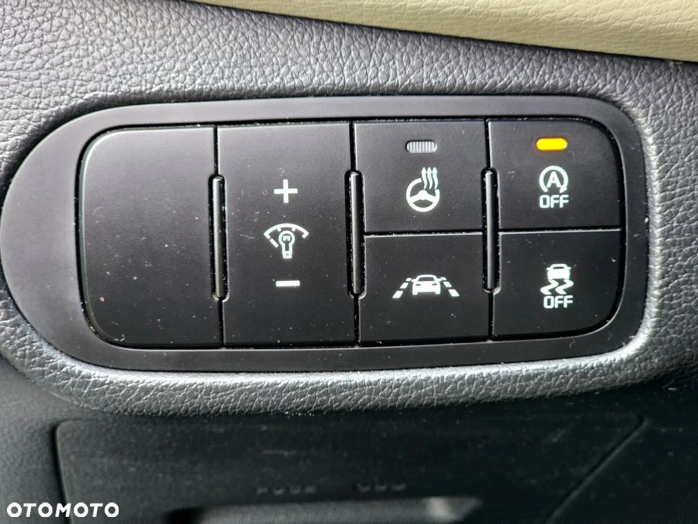 Kia Carens 1.7 CRDi 136 Fifa World Cup Edition - 28