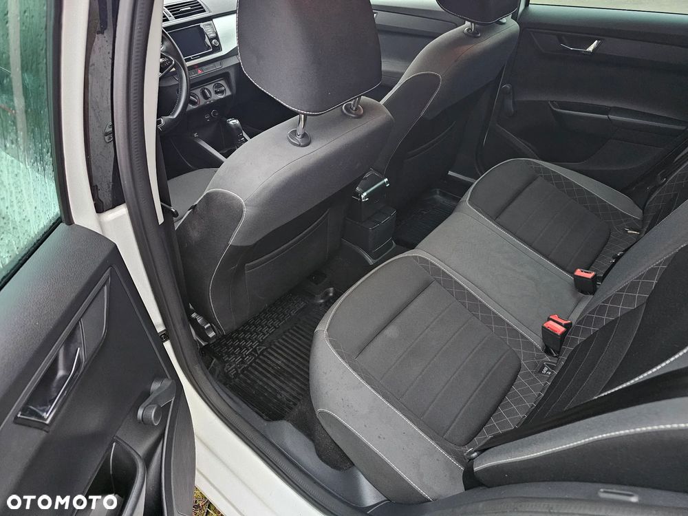 Skoda Fabia 1.0 TSI Ambition DSG - 11