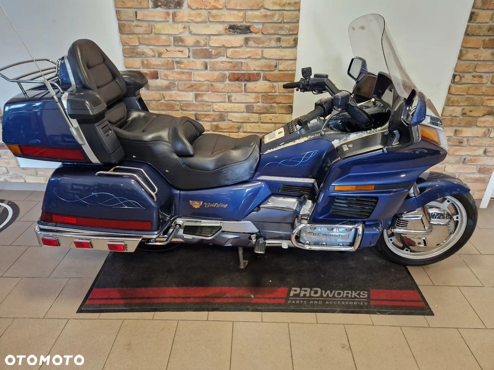 Honda GL - 40