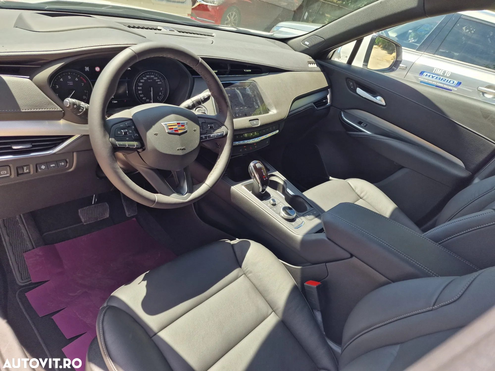 Cadillac XT4 350T AWD Premium Luxury - 10