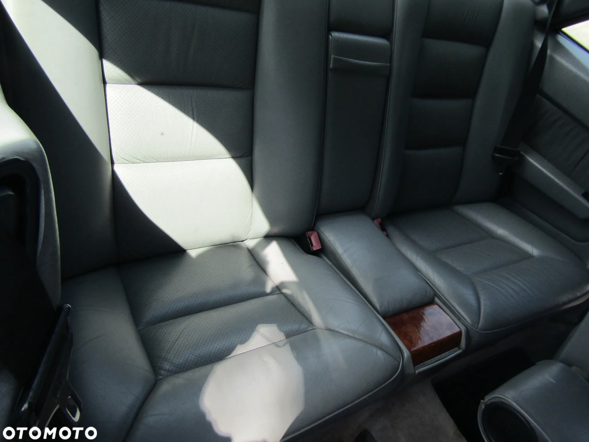Mercedes-Benz W124 (1984-1993) - 24