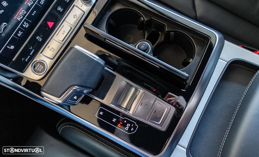 Audi Q8 60 TFSIe quattro S line Tiptronic - 26