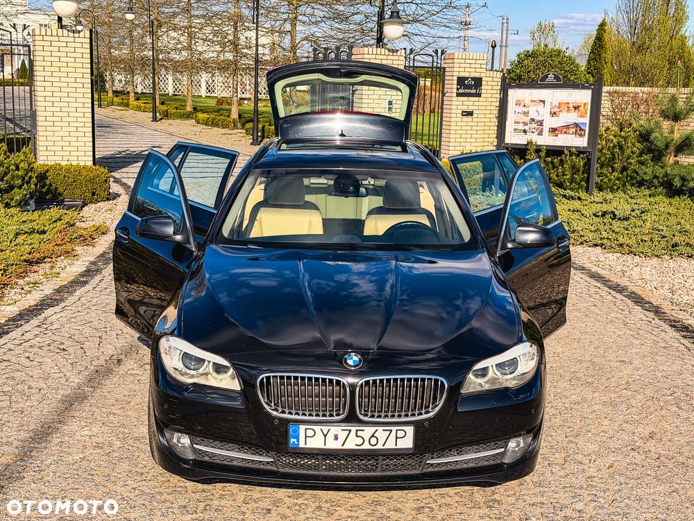 BMW Seria 5 525d Sport-Aut - 40