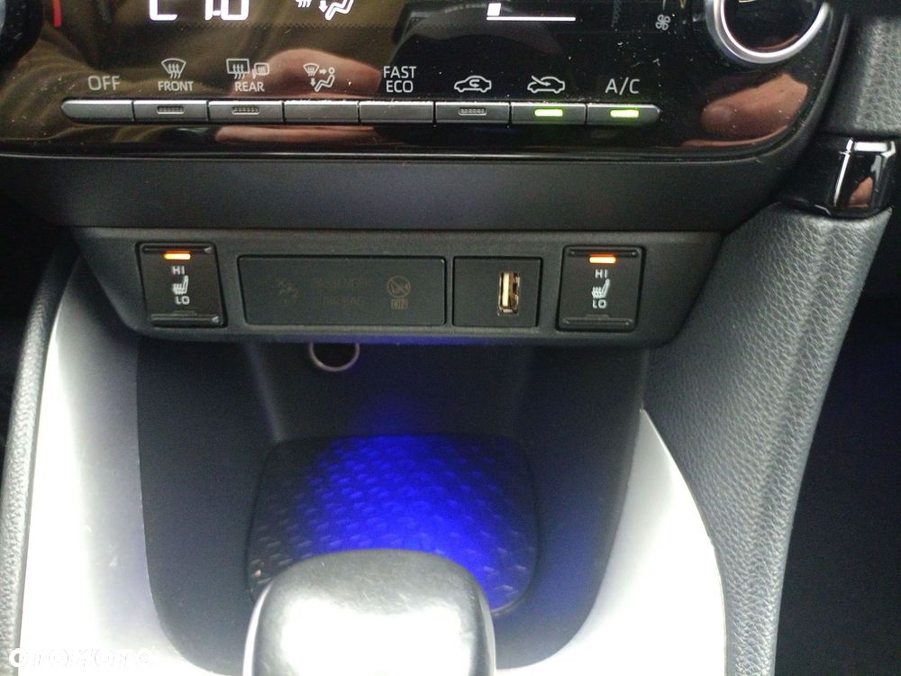 Toyota Yaris Hybrid 1.5 Comfort - 17