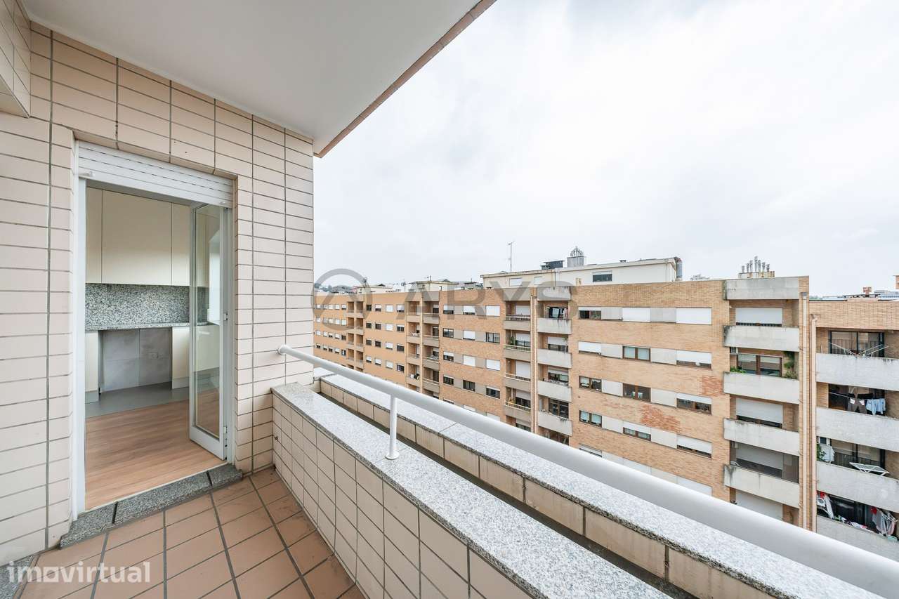 Apartamento T3 renovado em Lamaçães - Grande imagem: 5/29