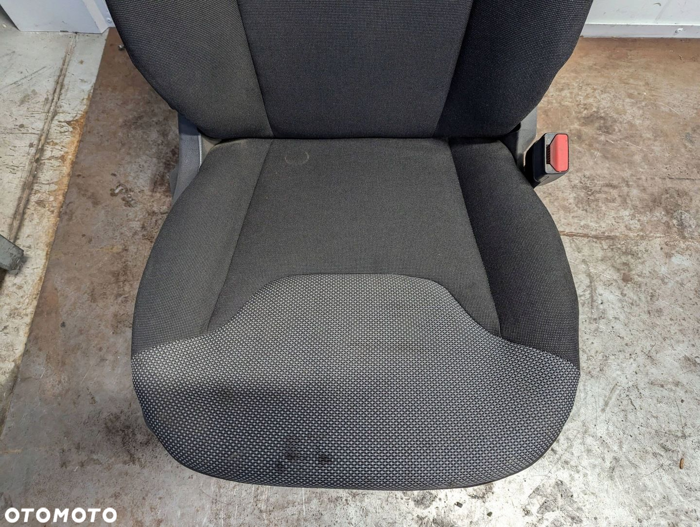 Ford Transit Courier 2014-2023 Fotel przedni prawy pasażera eu - 3