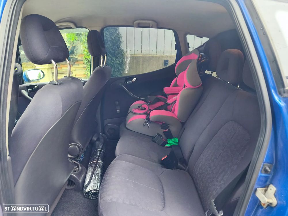 Mercedes-Benz A 170 CDI L Avantgarde - 7