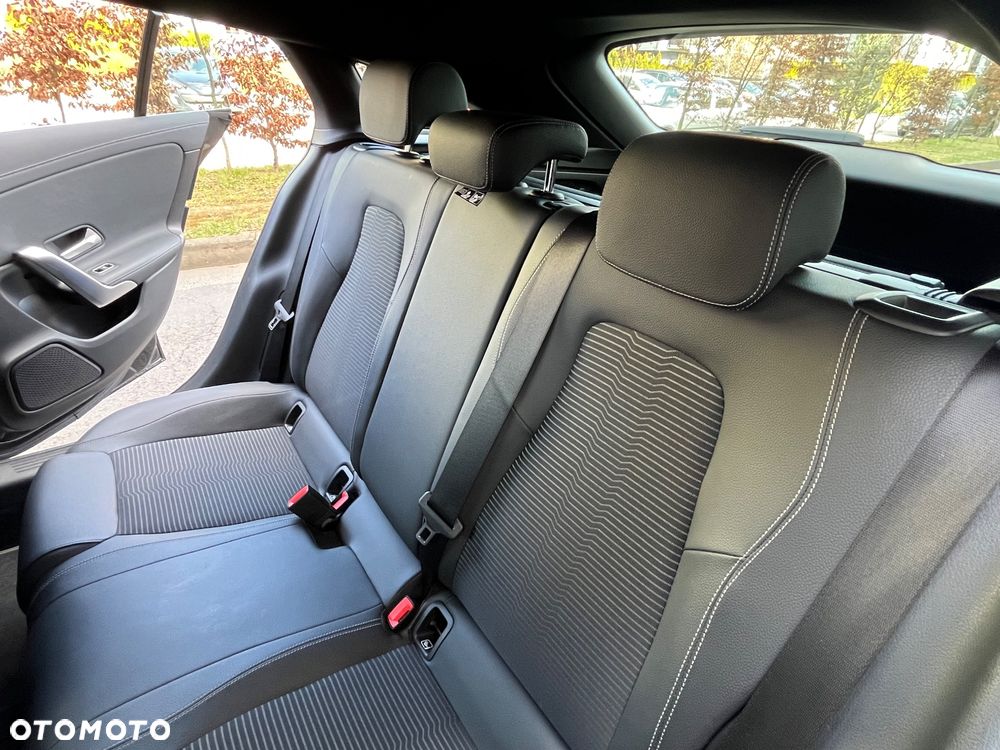 Mercedes-Benz CLA 220 d 8G-DCT - 32