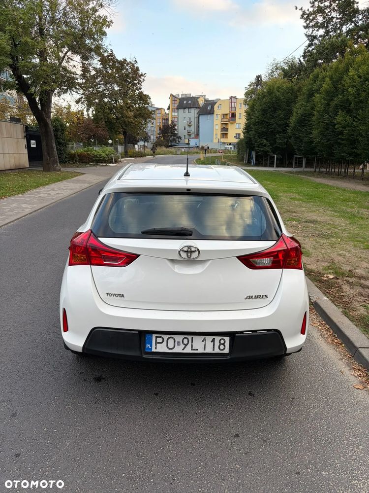 Toyota Auris 2015 photo 3