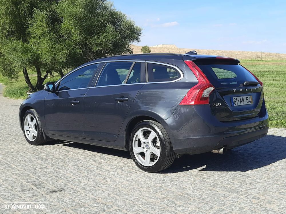 Volvo V60 1.6 D2 Drive Summum Start/Stop - 2