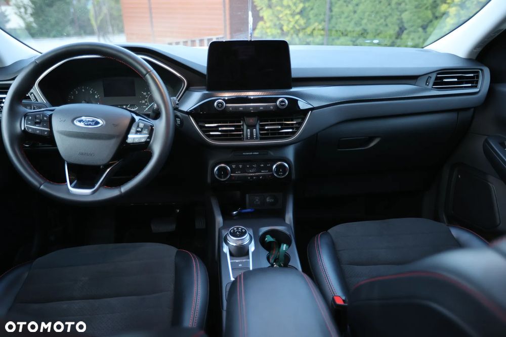 Ford Escape 2.0 EcoBoost AWD Titanium - 11