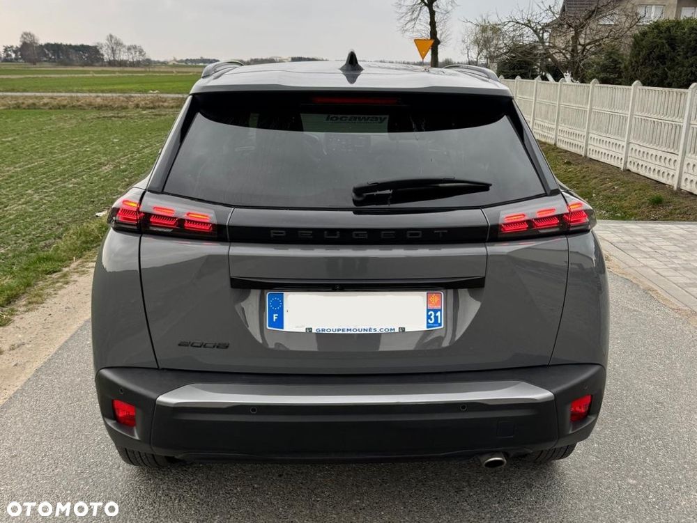 Peugeot 2008 BlueHDi 130 EAT8 Allure - 4