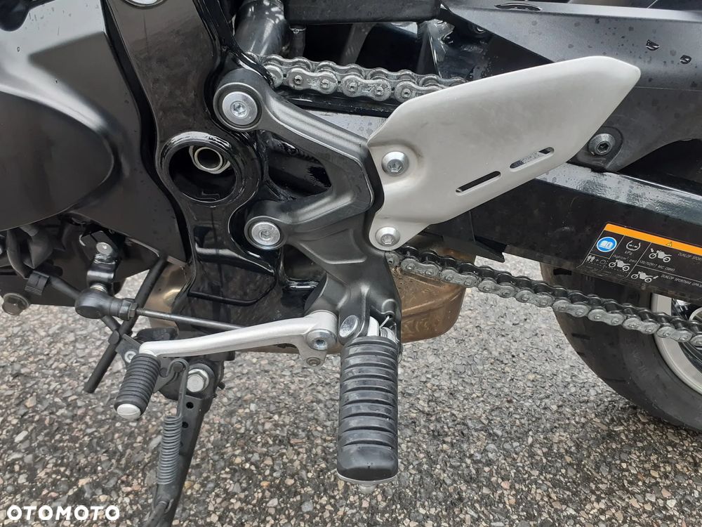Kawasaki Z 900 RS - 13