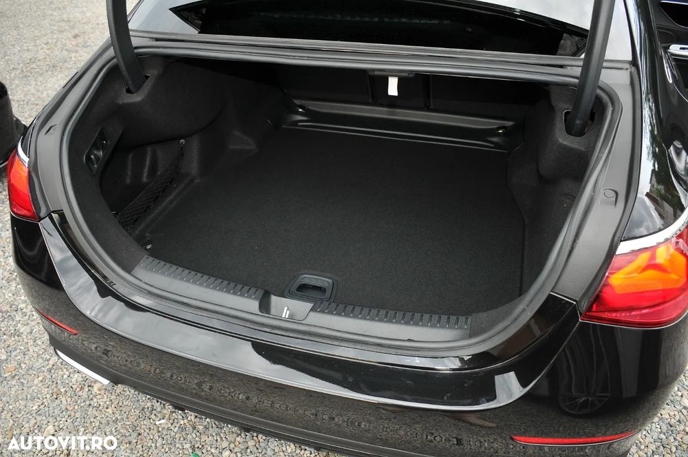 Mercedes-Benz E 200 9G-TRONIC Edition AMG Line - 32
