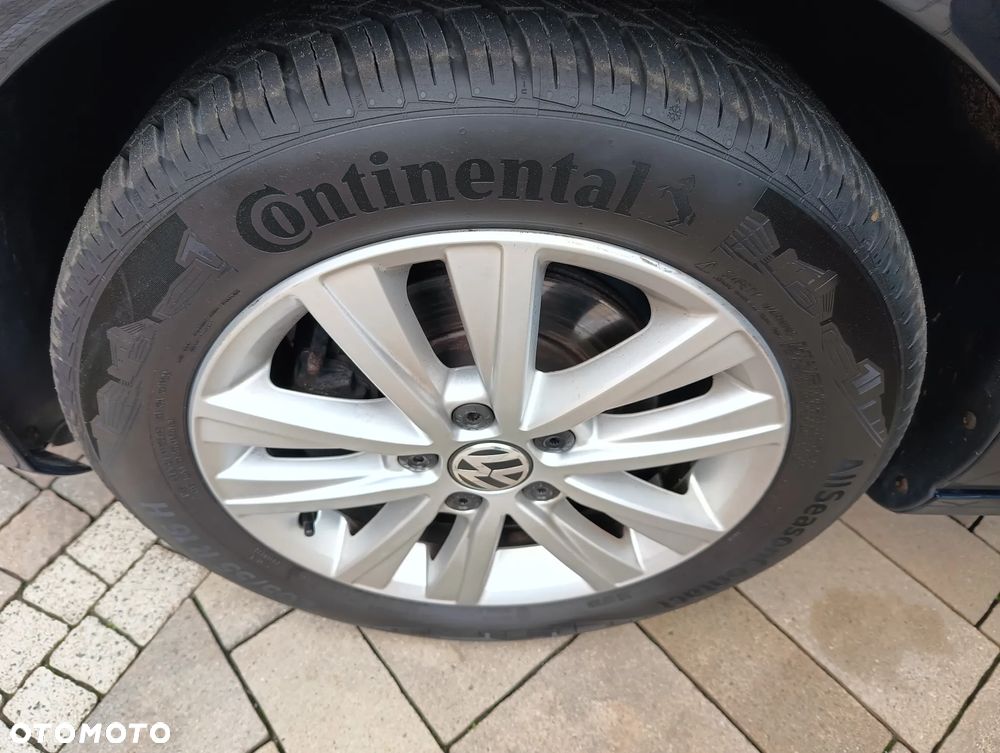 Volkswagen Golf 1.6 TDI DPF DSG Style - 33