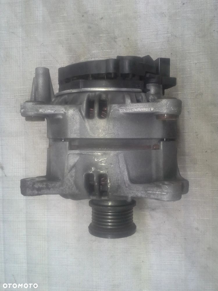 Audi A4 B8 2.0 TDi 143KM CAG CAGA alternator Bosch 140A 03G903016E  0124525114 - 6