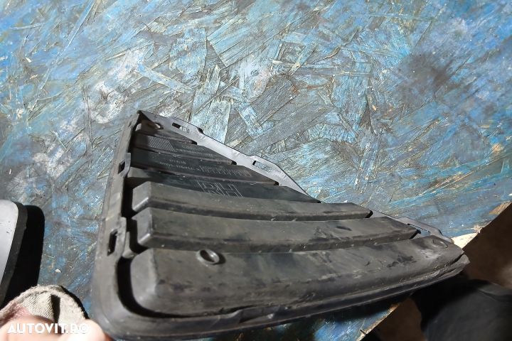 Grila bara fata dreapta BM51-17K946-A BM51-17K946-A Ford Focus 3 [201 - 4