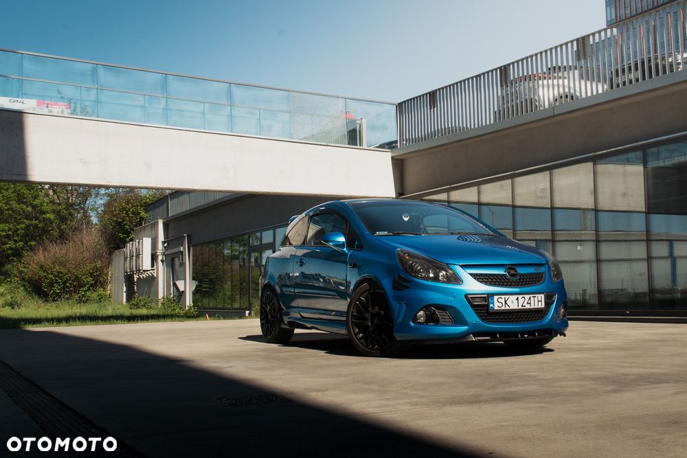 Opel Corsa 1.6T OPC - 8