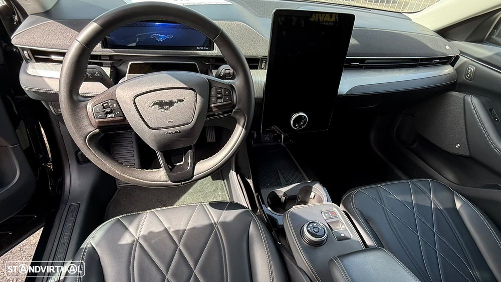 Ford Mustang Mach-E 2022 photo 2